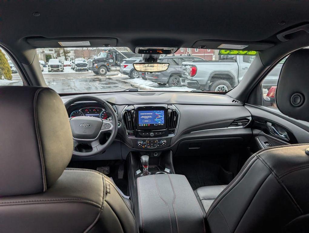 used 2023 Chevrolet Traverse car, priced at $33,111