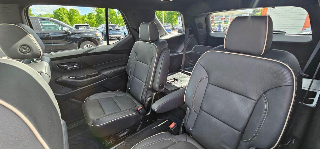 used 2023 Chevrolet Traverse car, priced at $38,647