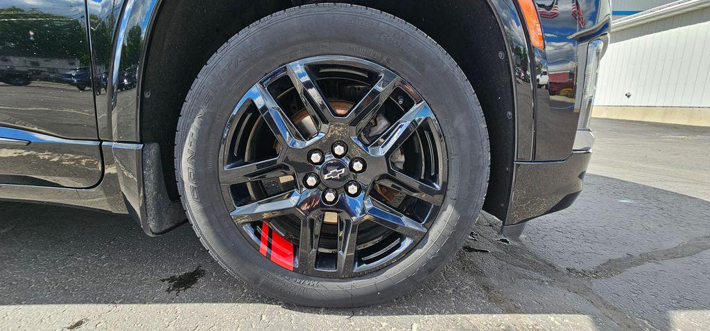 used 2023 Chevrolet Traverse car, priced at $38,647