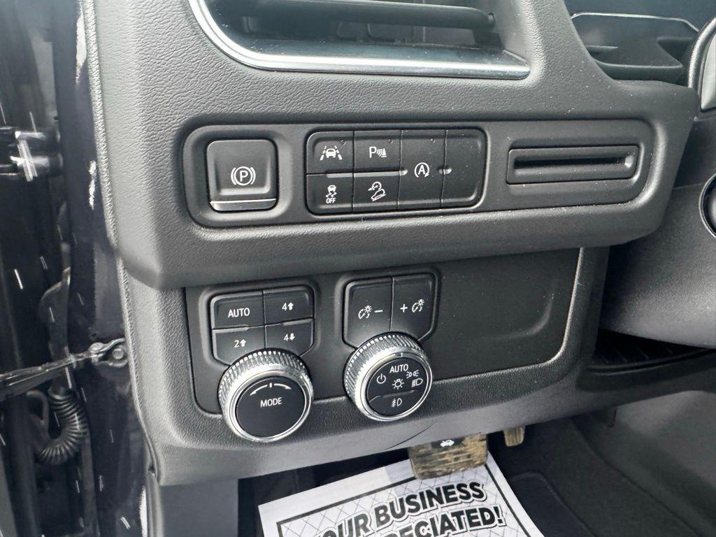 used 2024 GMC Yukon XL car, priced at $64,368