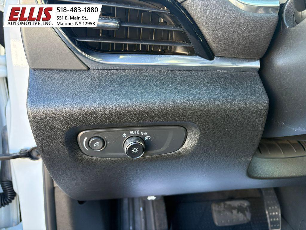 used 2023 Chevrolet Traverse car, priced at $32,934