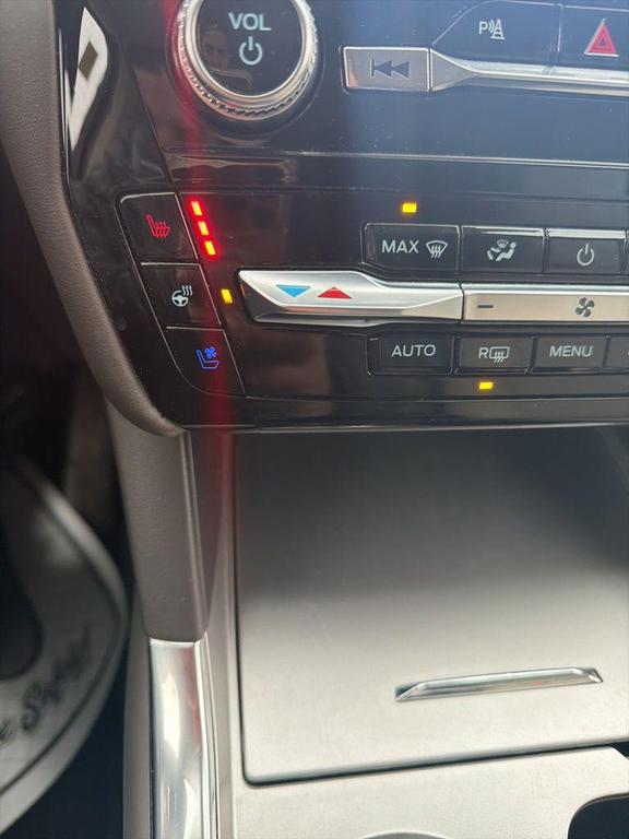 used 2022 Ford Explorer car, priced at $39,900