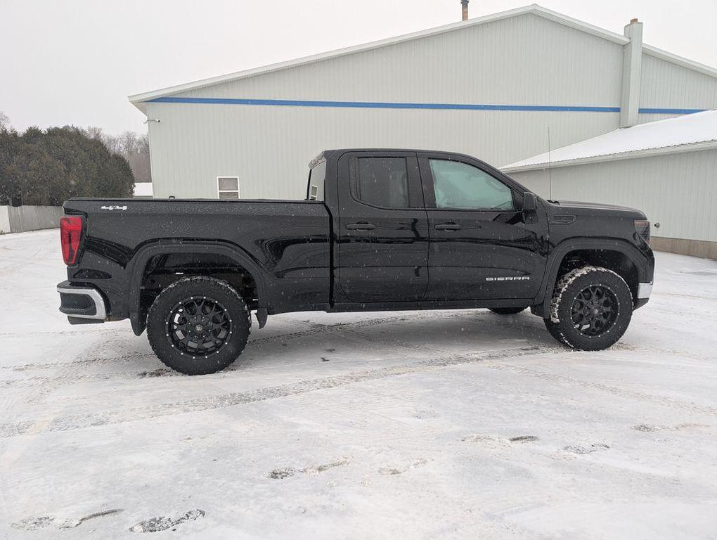 used 2023 GMC Sierra 1500 car, priced at $32,900