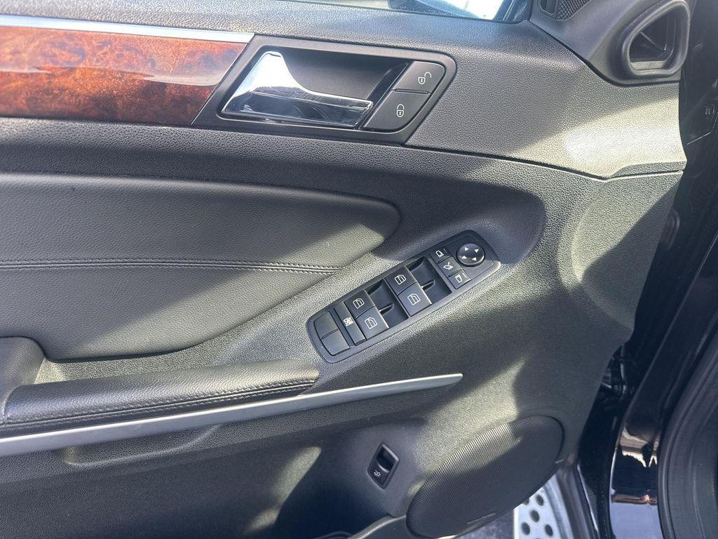 used 2010 Mercedes-Benz M-Class car, priced at $14,995