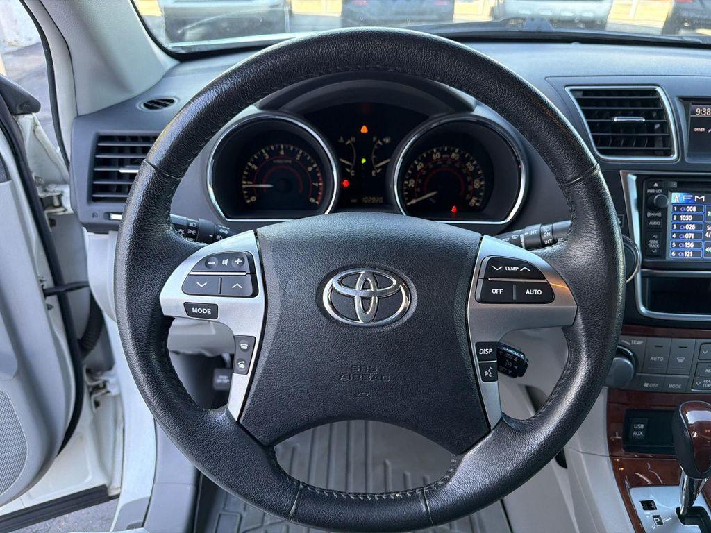 used 2013 Toyota Highlander car, priced at $17,995