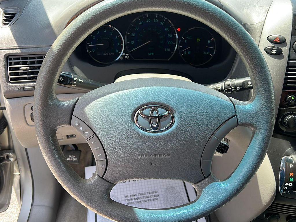 used 2006 Toyota Sienna car, priced at $12,995