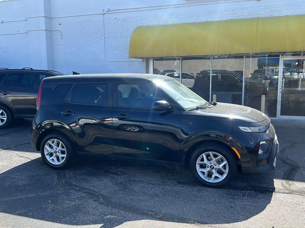 used 2021 Kia Soul car, priced at $12,995