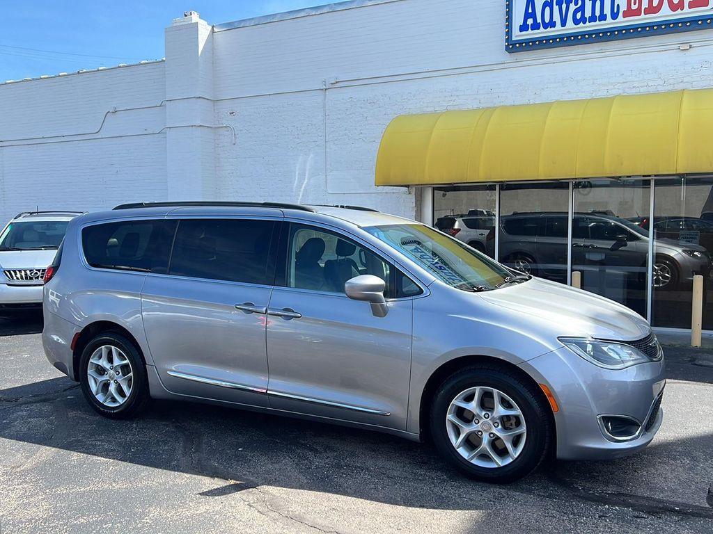 used 2017 Chrysler Pacifica car, priced at $15,995