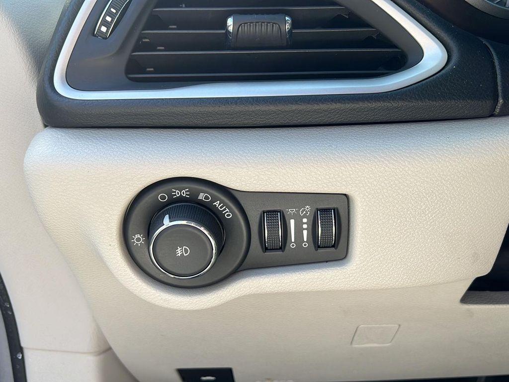 used 2017 Chrysler Pacifica car, priced at $15,995