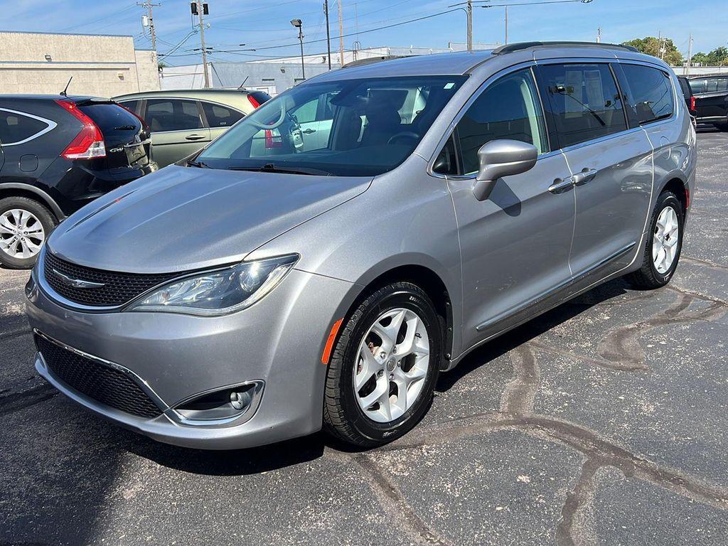 used 2017 Chrysler Pacifica car, priced at $15,995