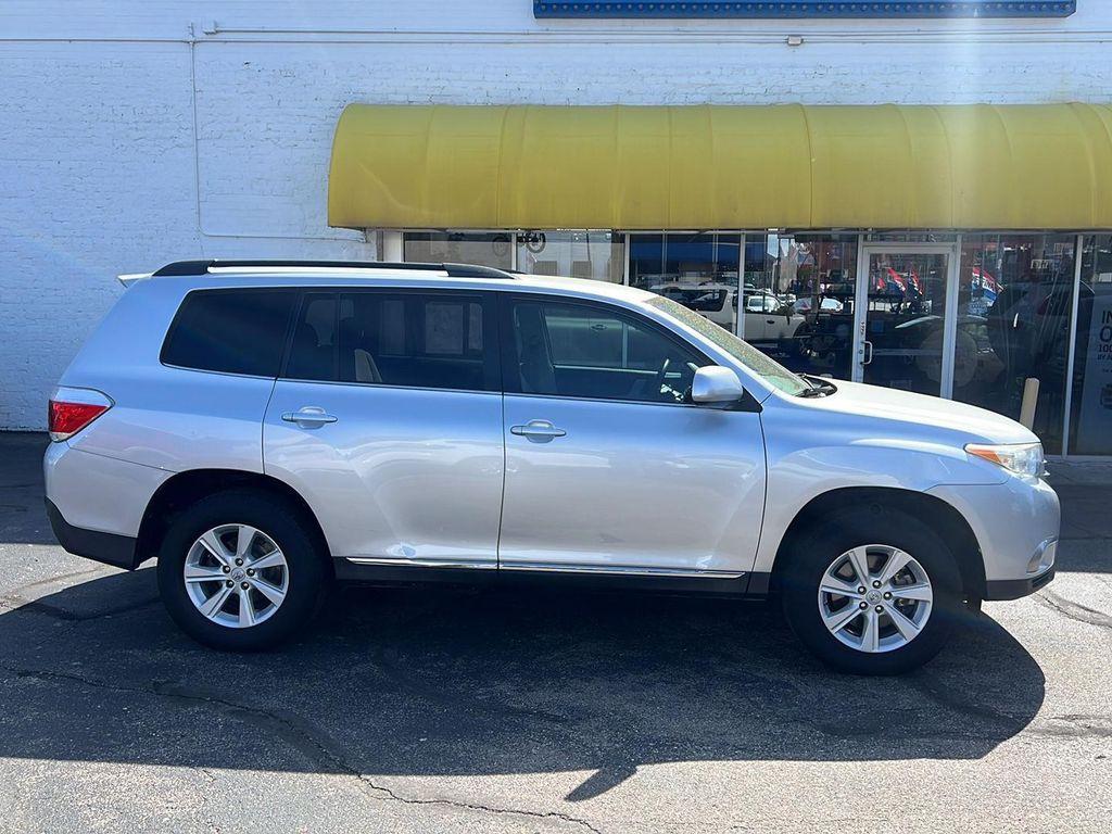 used 2011 Toyota Highlander car, priced at $15,995