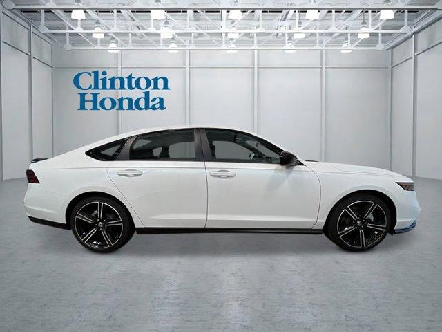 new 2026 Honda Accord Hybrid car, priced at $35,445