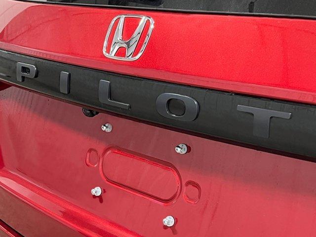 new 2025 Honda Pilot car, priced at $47,550