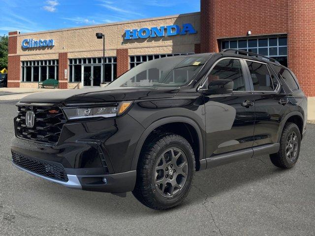 new 2025 Honda Pilot car, priced at $50,895
