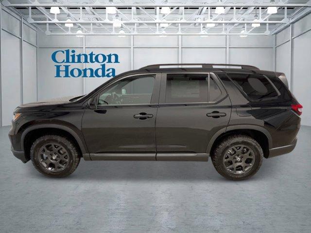 new 2025 Honda Pilot car, priced at $50,895