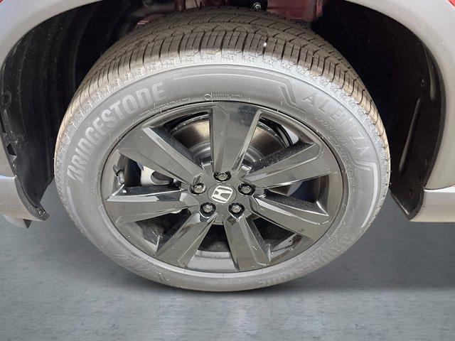 new 2025 Honda Pilot car, priced at $56,530