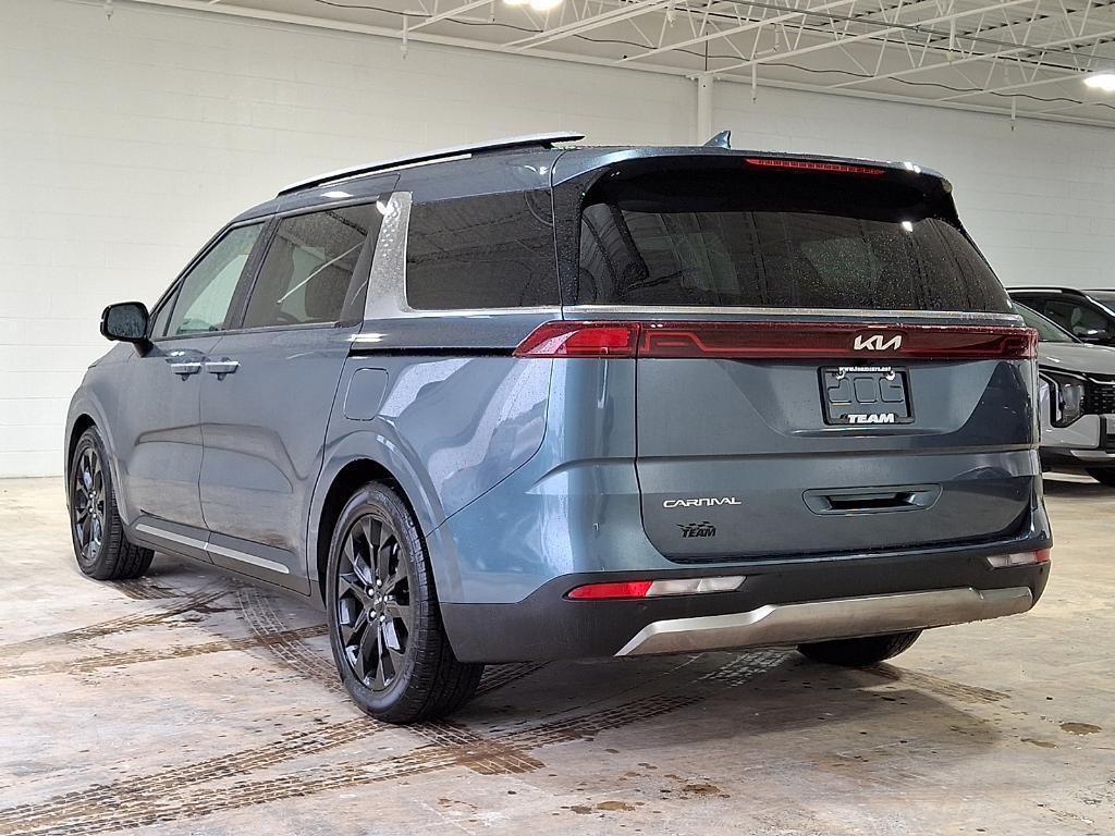 used 2023 Kia Carnival car, priced at $37,990