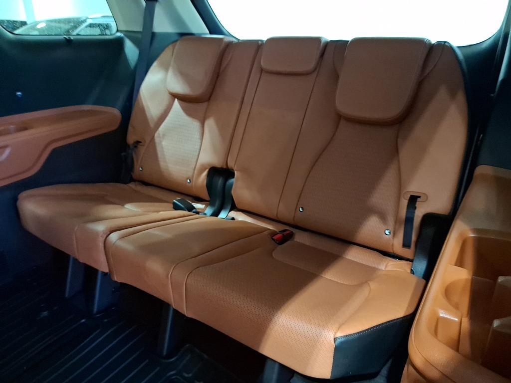 used 2023 Kia Carnival car, priced at $37,990