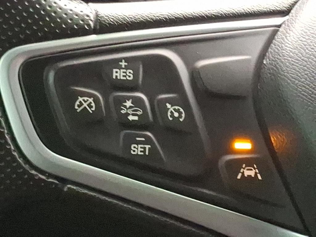 used 2022 Chevrolet Equinox car, priced at $19,990