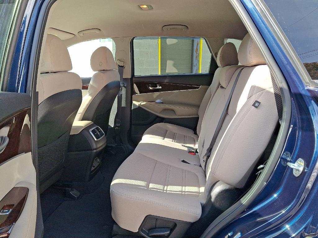 used 2018 Kia Sorento car, priced at $13,990