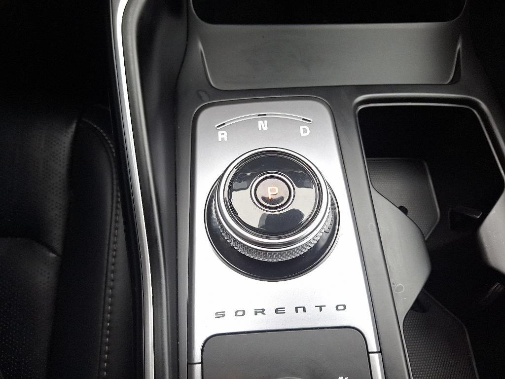 used 2023 Kia Sorento Hybrid car, priced at $29,990