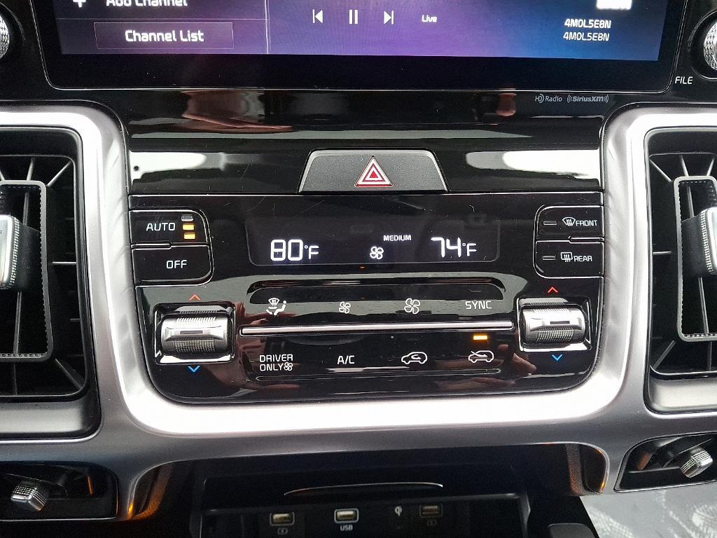 used 2023 Kia Sorento Hybrid car, priced at $29,990