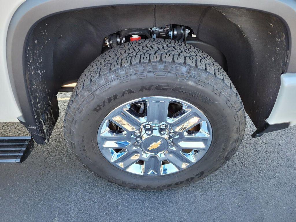used 2024 Chevrolet Silverado 2500 car, priced at $67,995
