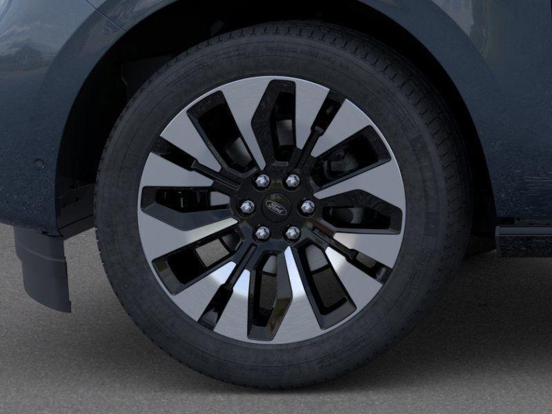 new 2025 Ford Expedition car, priced at $87,219