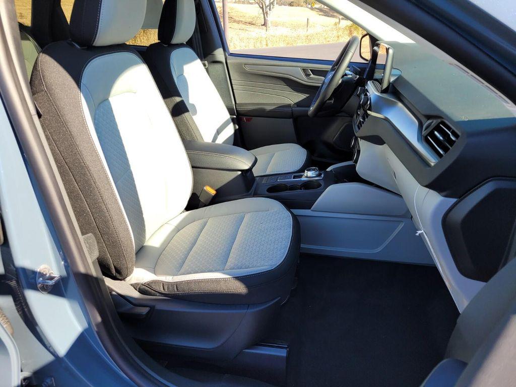 new 2025 Ford Escape car, priced at $23,304