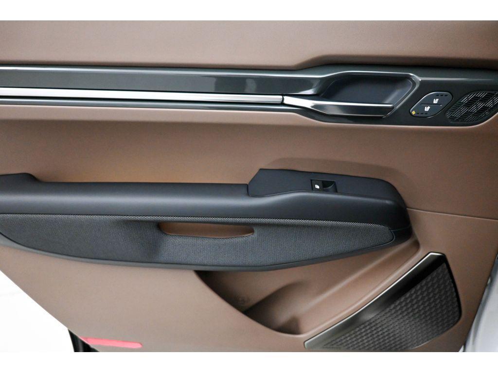 new 2026 Kia EV9 car, priced at $73,030