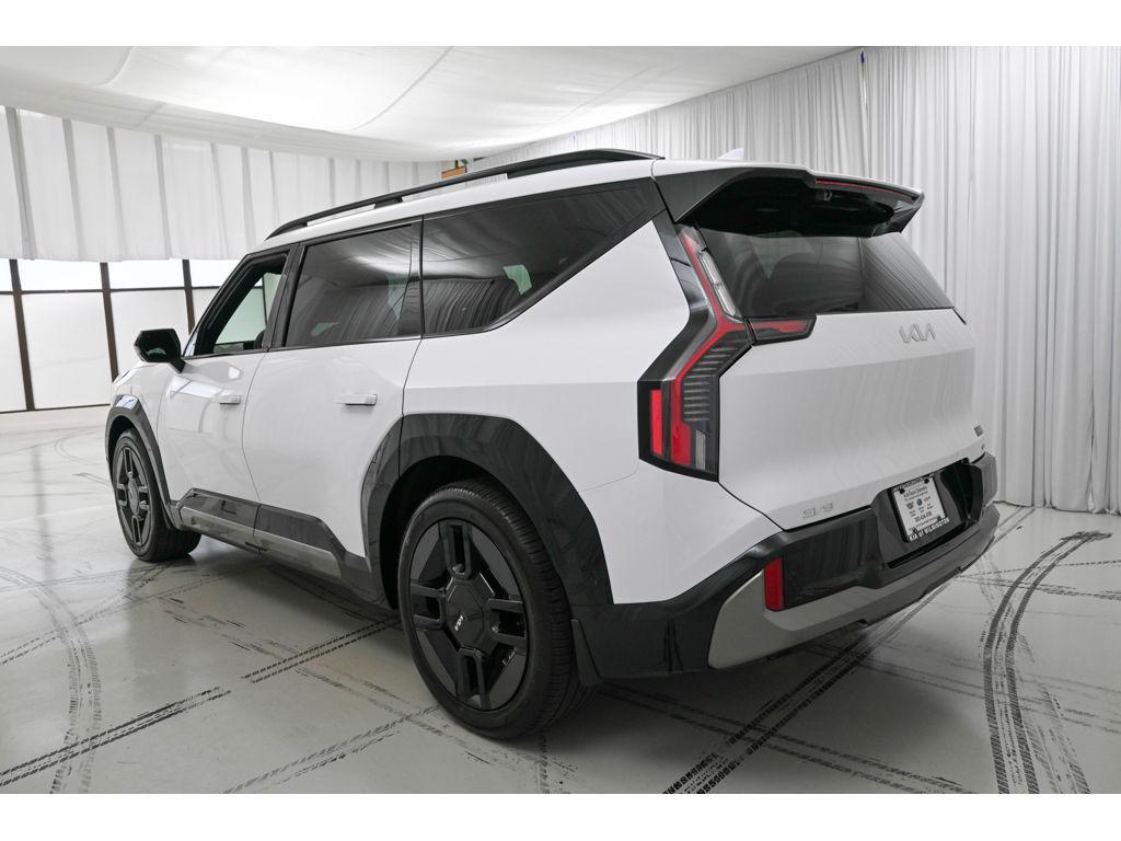 new 2026 Kia EV9 car, priced at $73,030