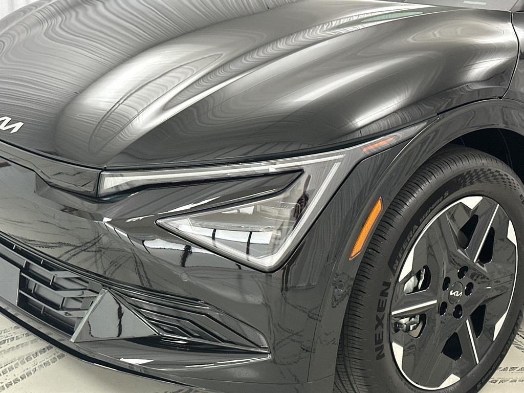 new 2025 Kia EV6 car, priced at $54,810