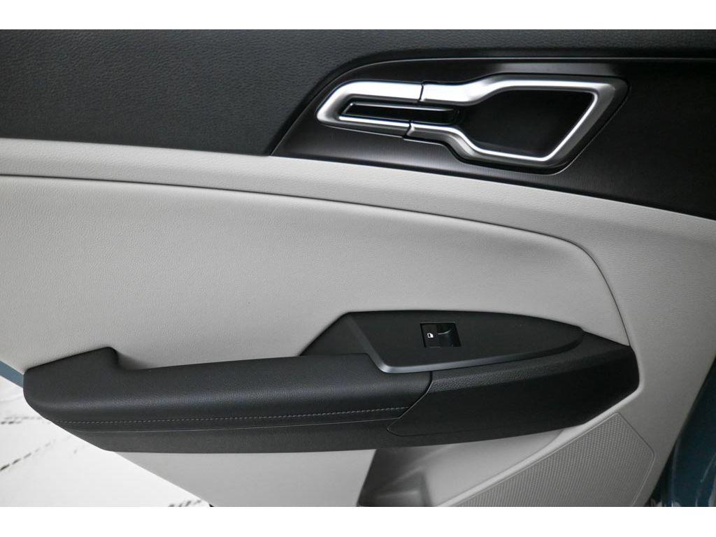 new 2026 Kia Sportage Hybrid car, priced at $35,610