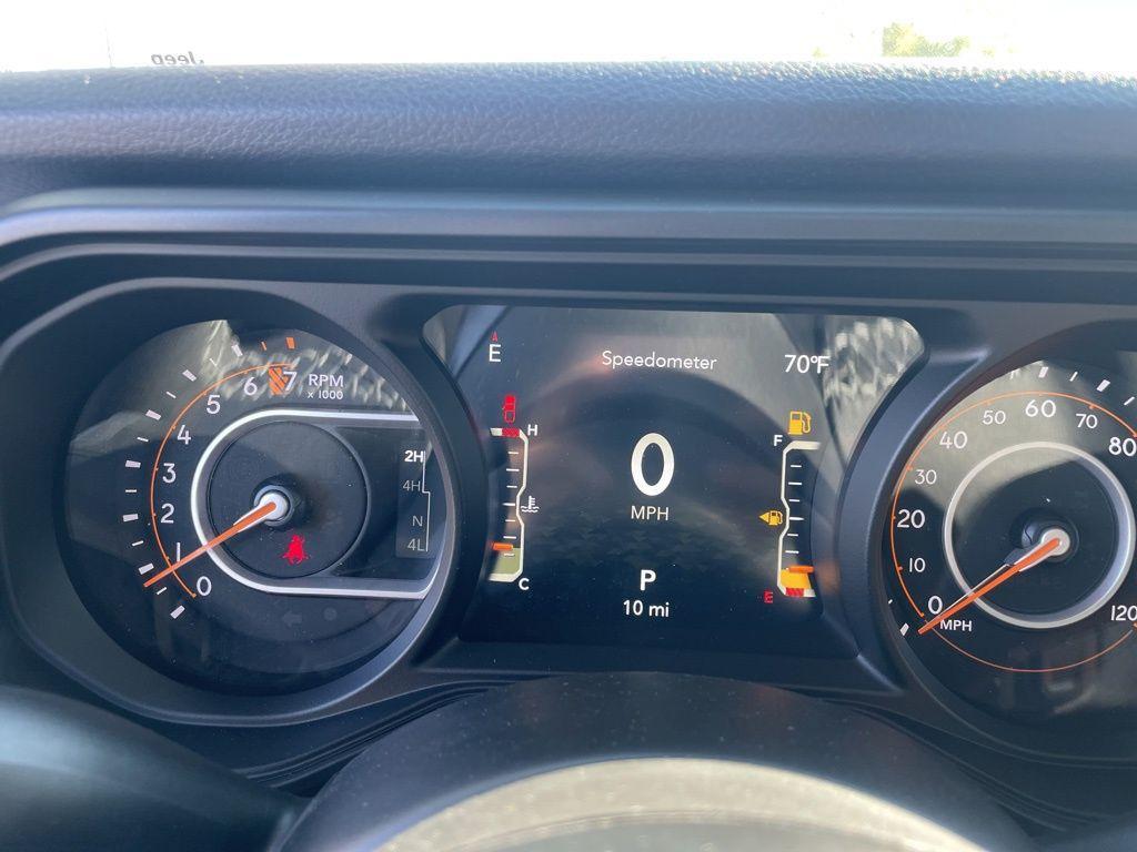 new 2025 Jeep Gladiator car, priced at $40,874