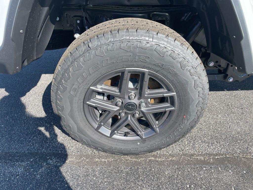 new 2025 Jeep Gladiator car, priced at $40,874