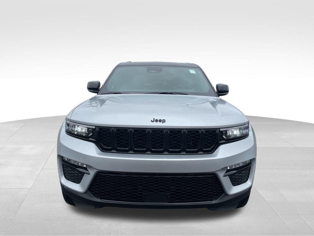 new 2025 Jeep Grand Cherokee car, priced at $39,112