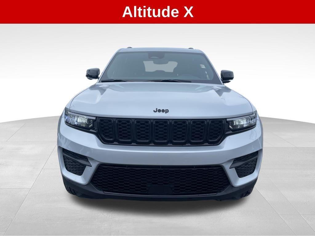 used 2024 Jeep Grand Cherokee car, priced at $32,336