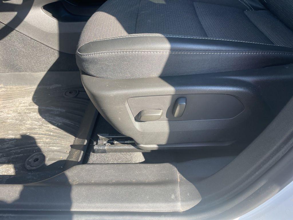 used 2022 Buick Envision car, priced at $23,091