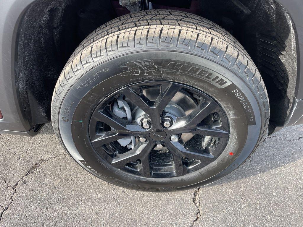 new 2026 Jeep Grand Cherokee car, priced at $47,762