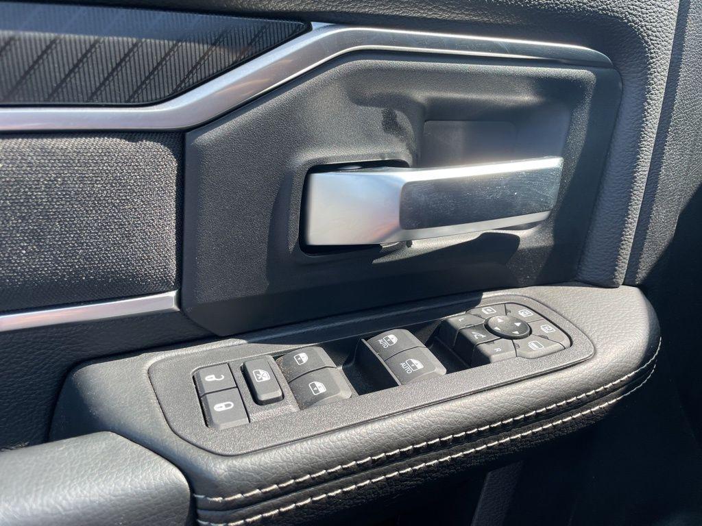 new 2025 Ram 2500 car, priced at $72,161