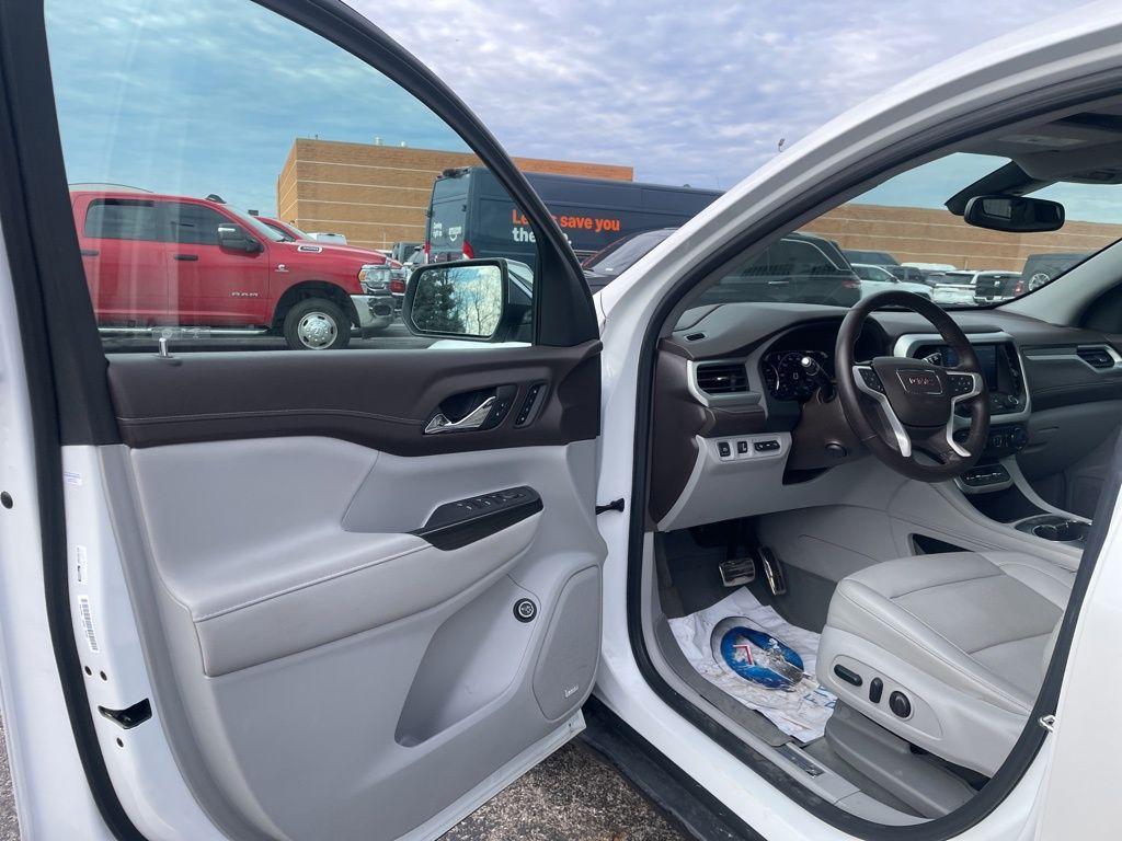 used 2023 GMC Acadia car, priced at $30,388
