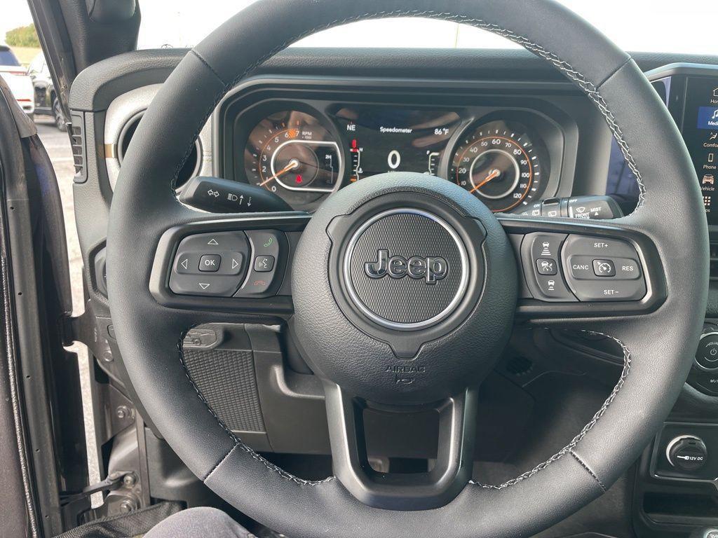 new 2025 Jeep Wrangler car, priced at $44,634