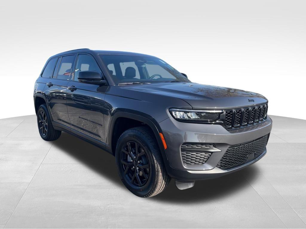 new 2025 Jeep Grand Cherokee car, priced at $40,459
