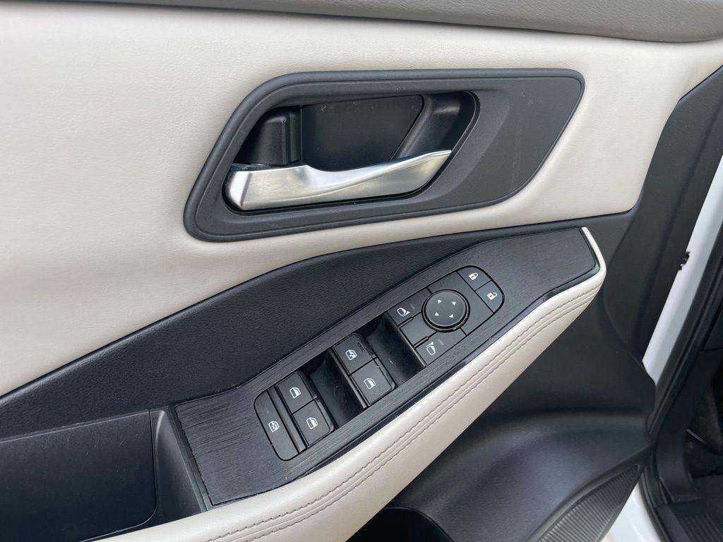 used 2024 Nissan Rogue car, priced at $19,931