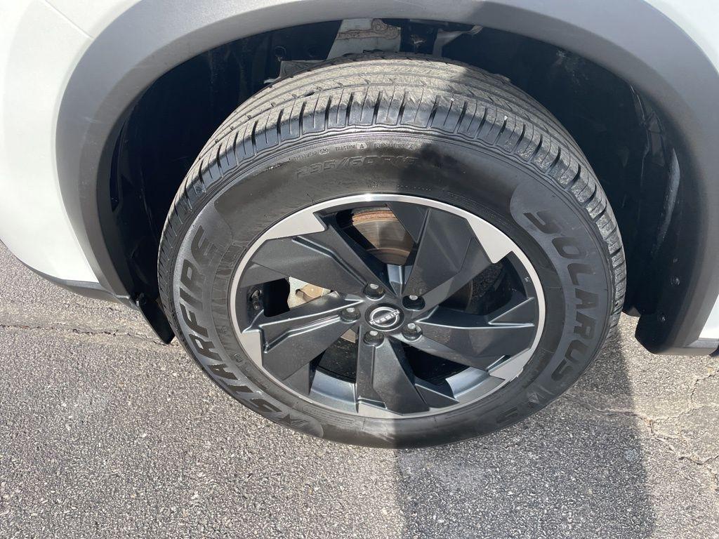 used 2024 Nissan Rogue car, priced at $19,931