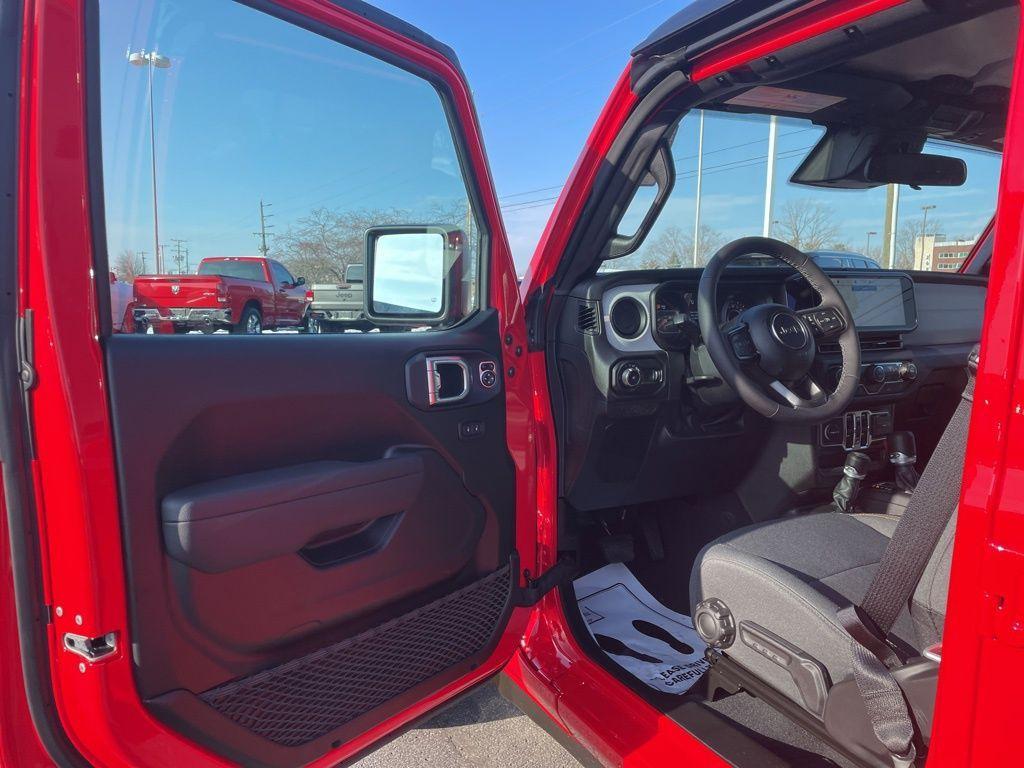 new 2026 Jeep Wrangler car, priced at $44,329