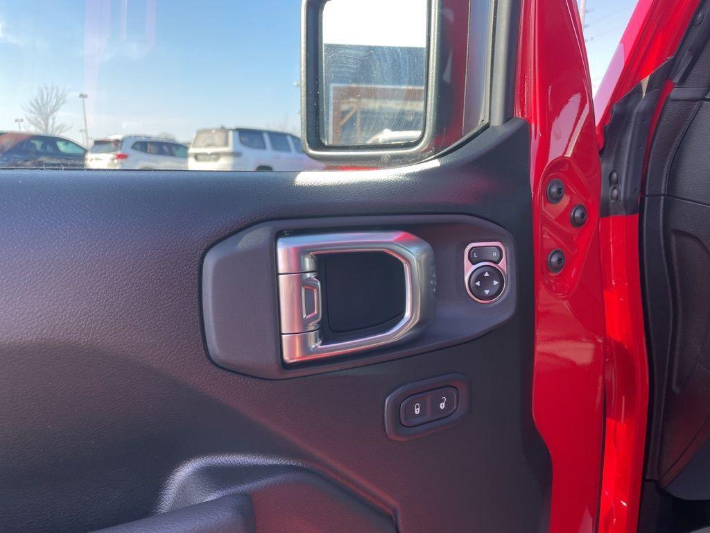 new 2026 Jeep Wrangler car, priced at $44,329