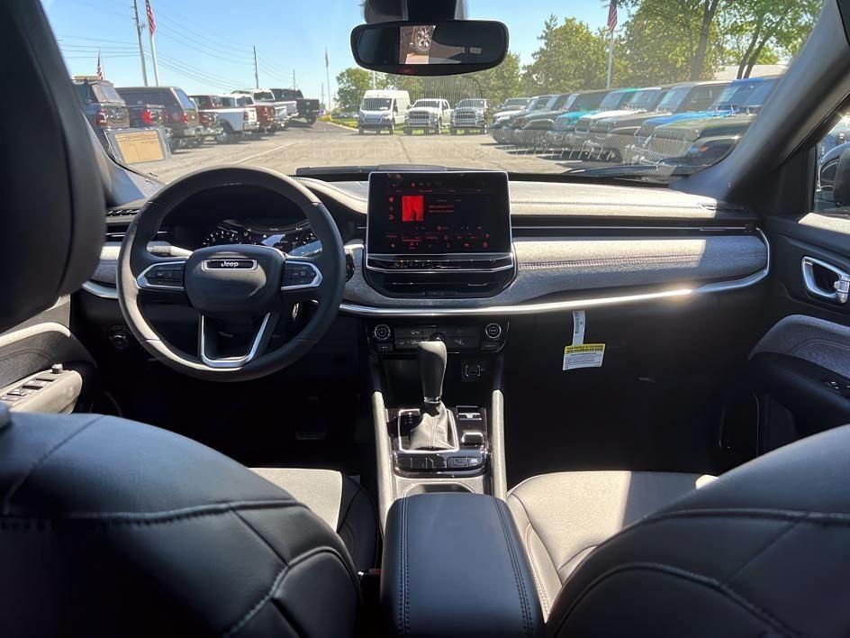 new 2024 Jeep Compass car, priced at $30,682