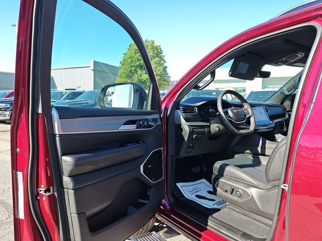 new 2026 Jeep Grand Wagoneer car, priced at $81,250