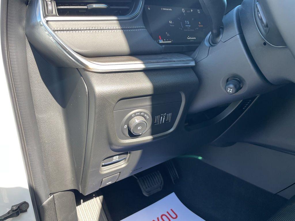 new 2025 Jeep Grand Cherokee car, priced at $55,016